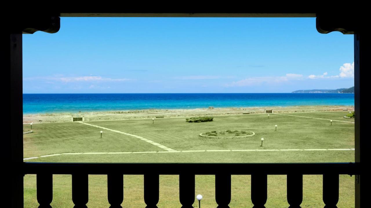 Soleado Beachfront Villa Skála Foúrkas Zewnętrze zdjęcie